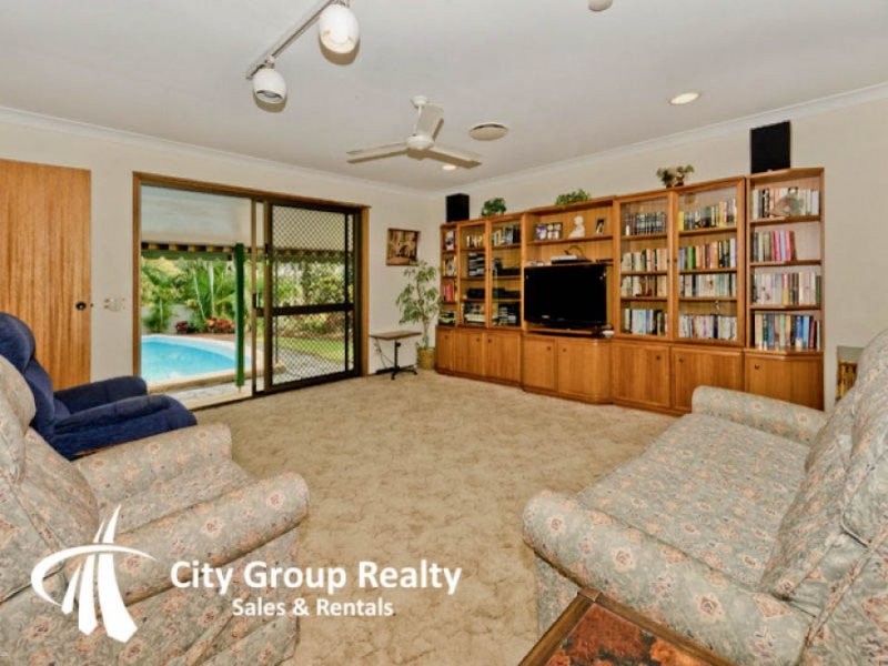 38 Hillview Parade, Ashmore QLD 4214