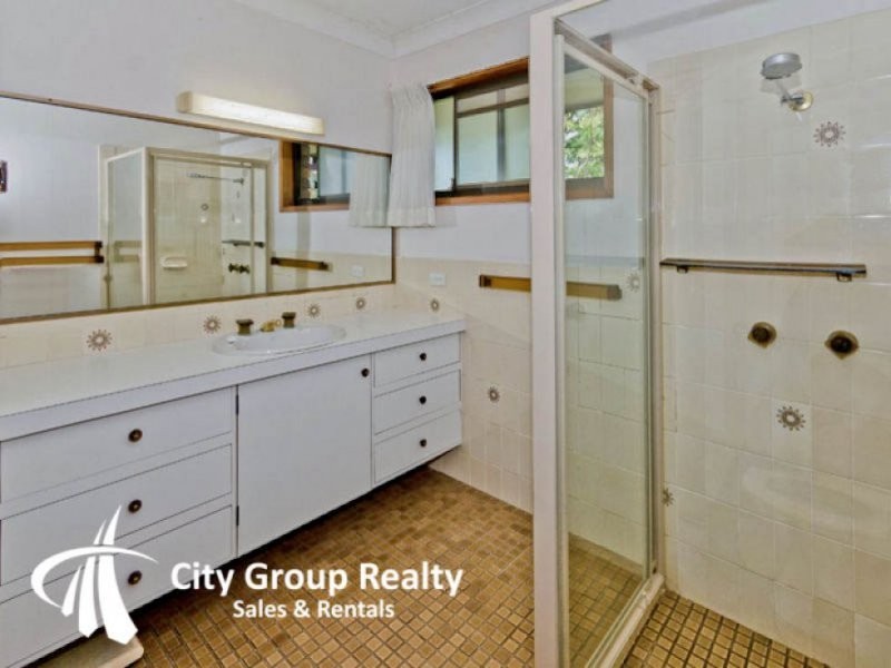 38 Hillview Parade, Ashmore QLD 4214