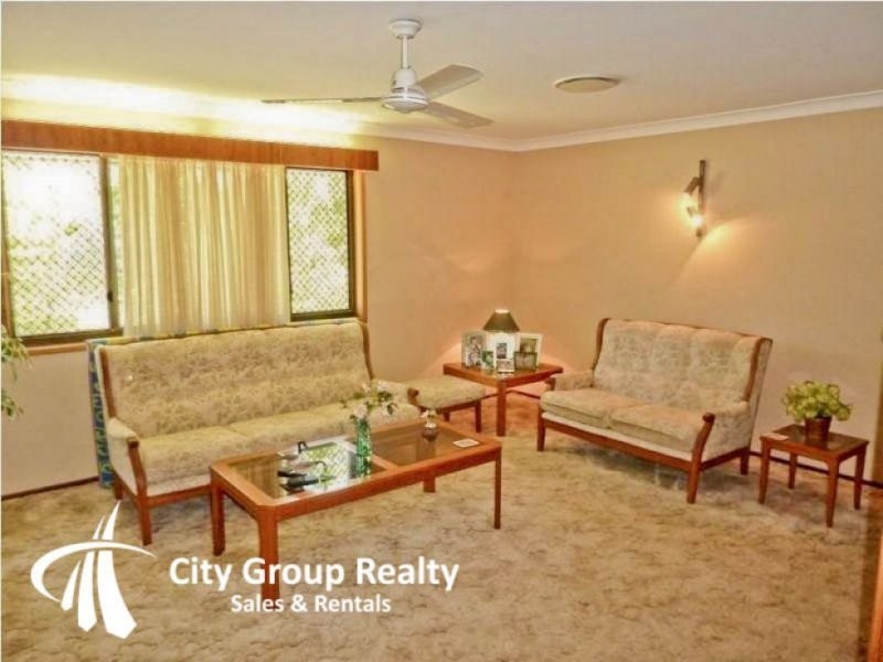 38 Hillview Parade, Ashmore QLD 4214