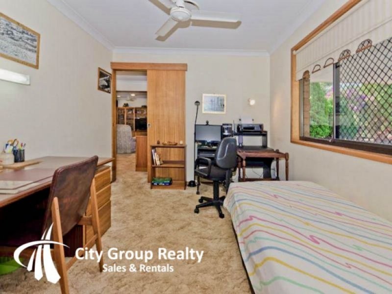 38 Hillview Parade, Ashmore QLD 4214