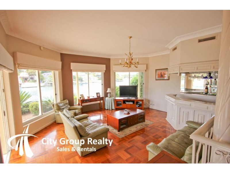 18 Kookaburra Cres, Surfers Paradise QLD 4217