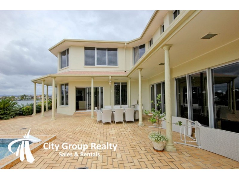 18 Kookaburra Cres, Surfers Paradise QLD 4217