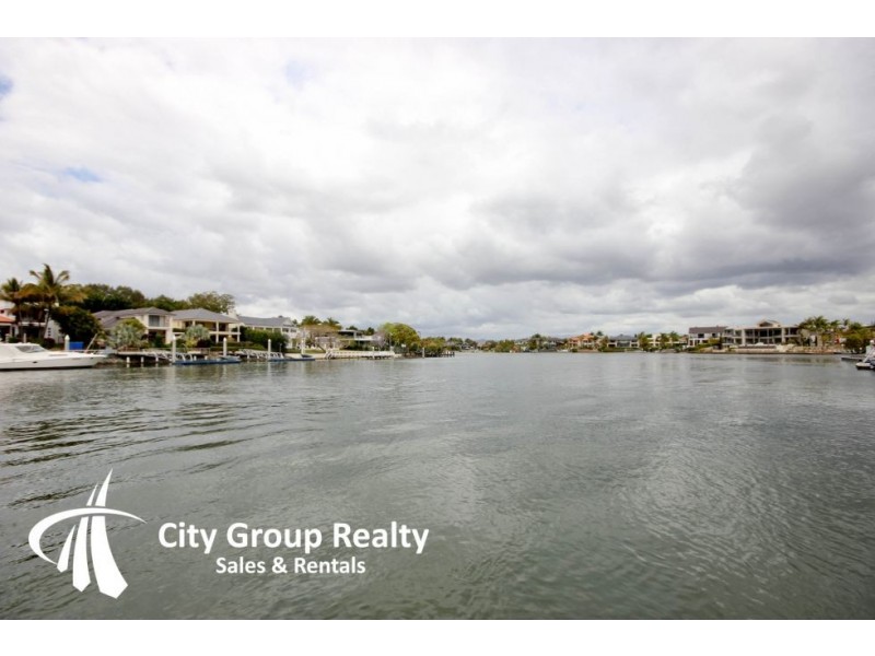 18 Kookaburra Cres, Surfers Paradise QLD 4217