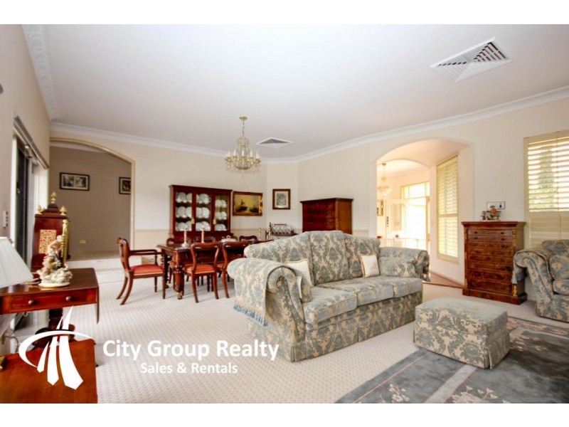 18 Kookaburra Cres, Surfers Paradise QLD 4217