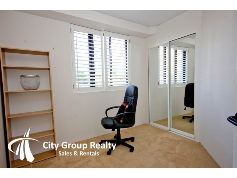 17 Peak Avenue, Main Beach QLD 4217