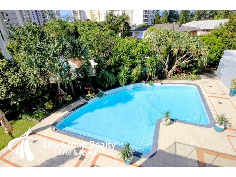 17 Peak Avenue, Main Beach QLD 4217