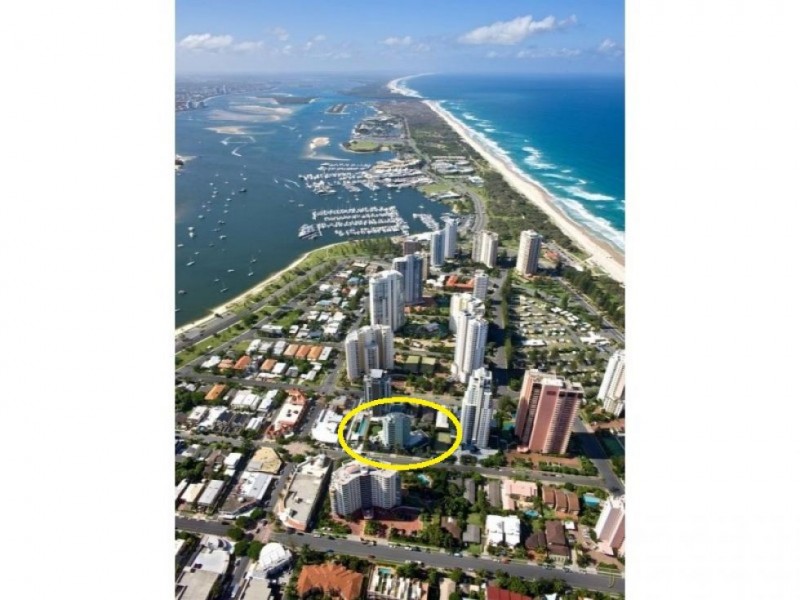 17 Peak Avenue, Main Beach QLD 4217