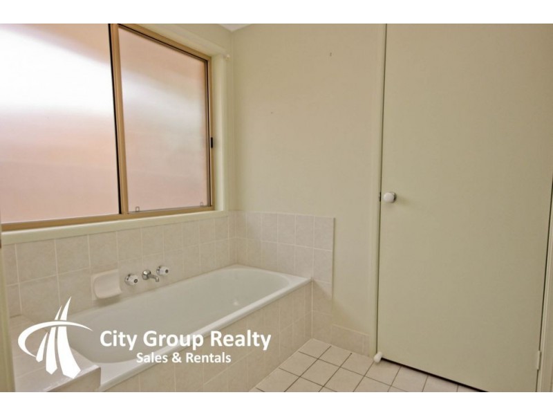 1 Chadstone Place, Robina QLD 4226