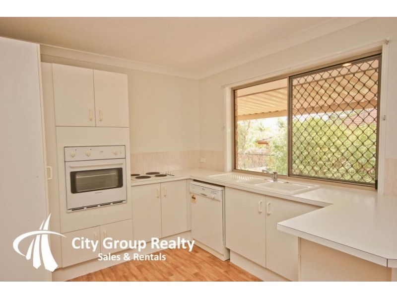 20 Golden Palms Ct, Ashmore QLD 4214