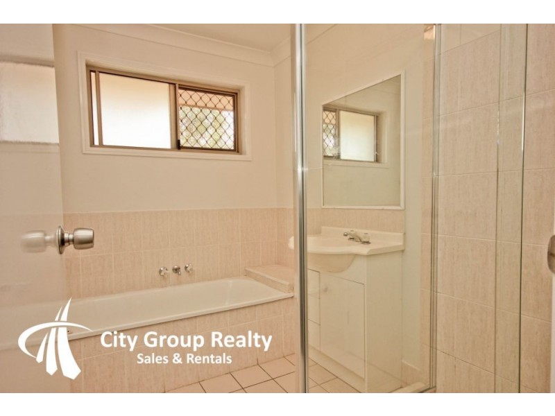 20 Golden Palms Ct, Ashmore QLD 4214