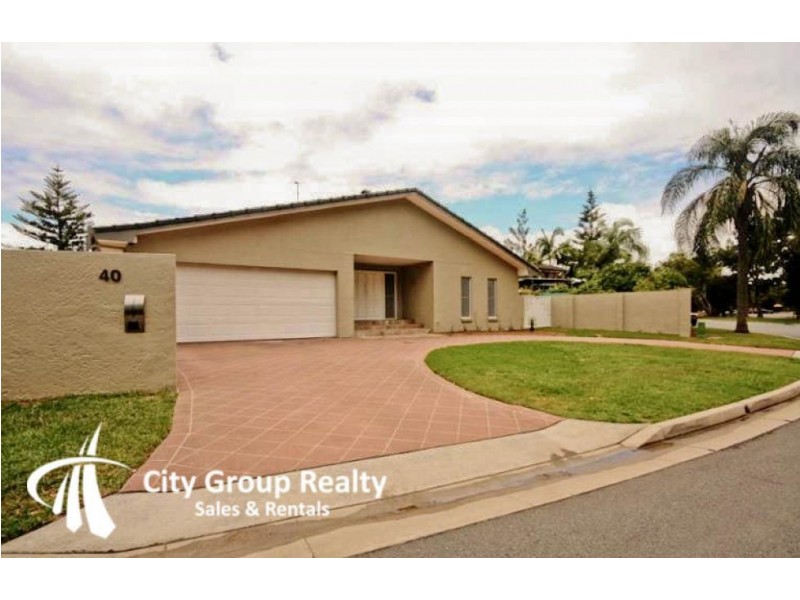 40 Cypress Drive, Broadbeach Waters QLD 4218