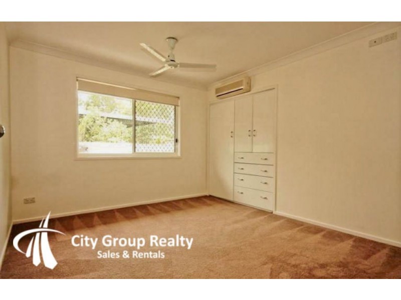 40 Cypress Drive, Broadbeach Waters QLD 4218