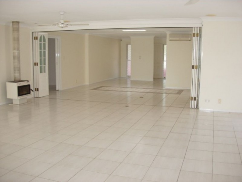 40 Cypress Drive, Broadbeach Waters QLD 4218