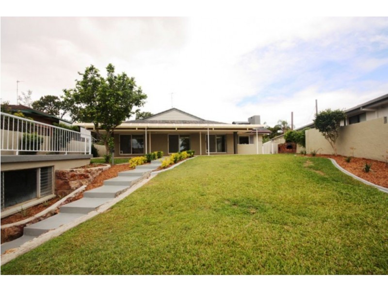 40 Cypress Drive, Broadbeach Waters QLD 4218
