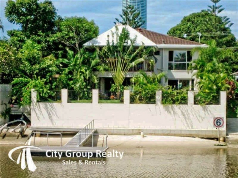 24 Gibraltar Dr, Isle Of Capri QLD 4217