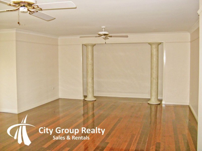 24 Gibraltar Dr, Isle Of Capri QLD 4217