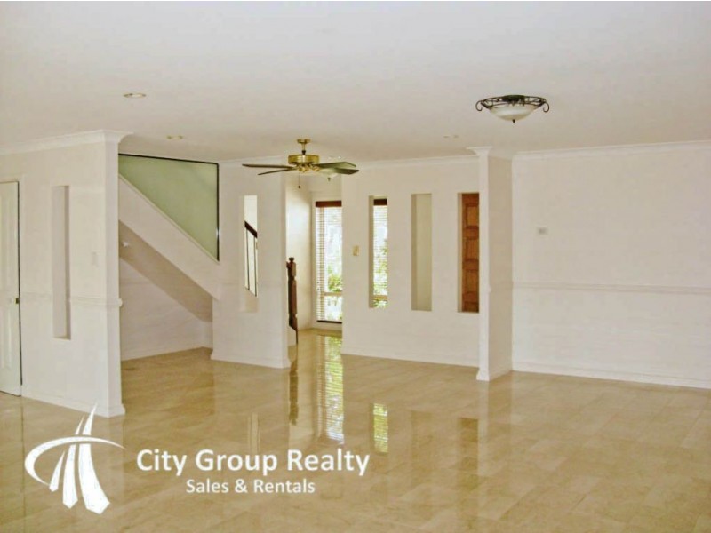 24 Gibraltar Dr, Isle Of Capri QLD 4217