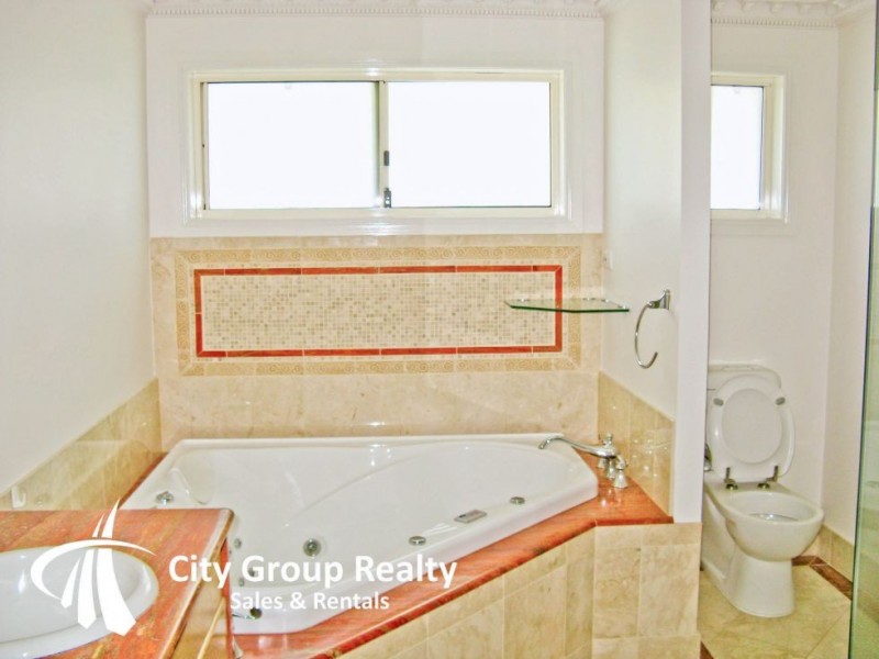 24 Gibraltar Dr, Isle Of Capri QLD 4217