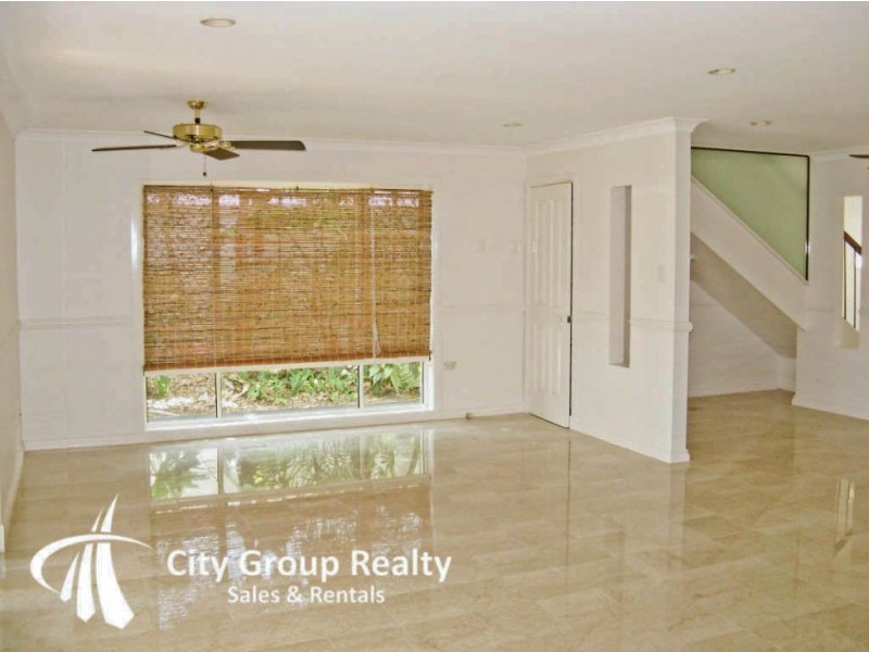 24 Gibraltar Dr, Isle Of Capri QLD 4217