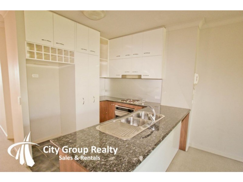 2 Geraldton Drive, Varsity Lakes QLD 4227