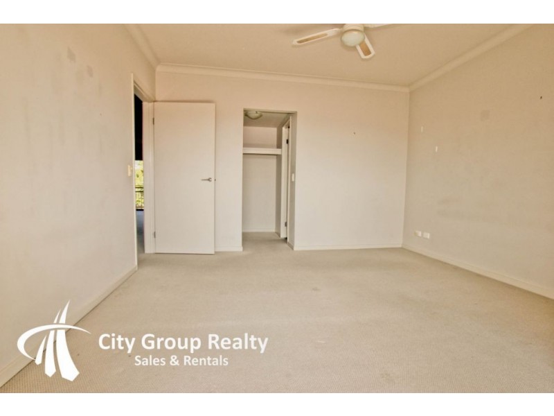 2 Geraldton Drive, Varsity Lakes QLD 4227