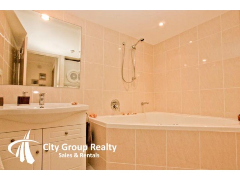 16/114 Marine Pde, Southport QLD 4215