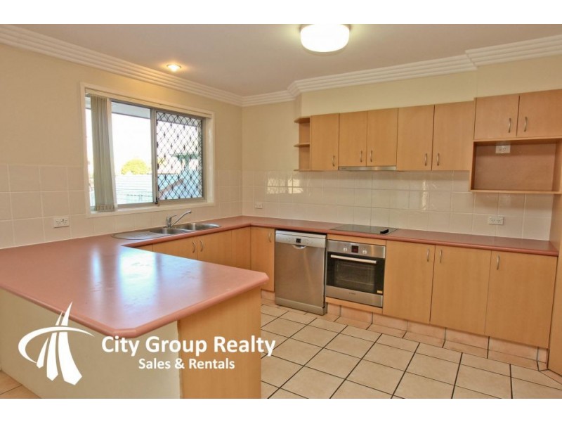 22 Beverly Cres, Broadbeach Waters QLD 4218