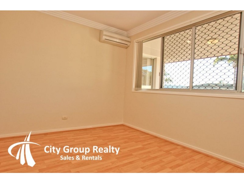 22 Beverly Cres, Broadbeach Waters QLD 4218