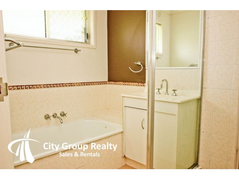 Varsity Lakes QLD 4227