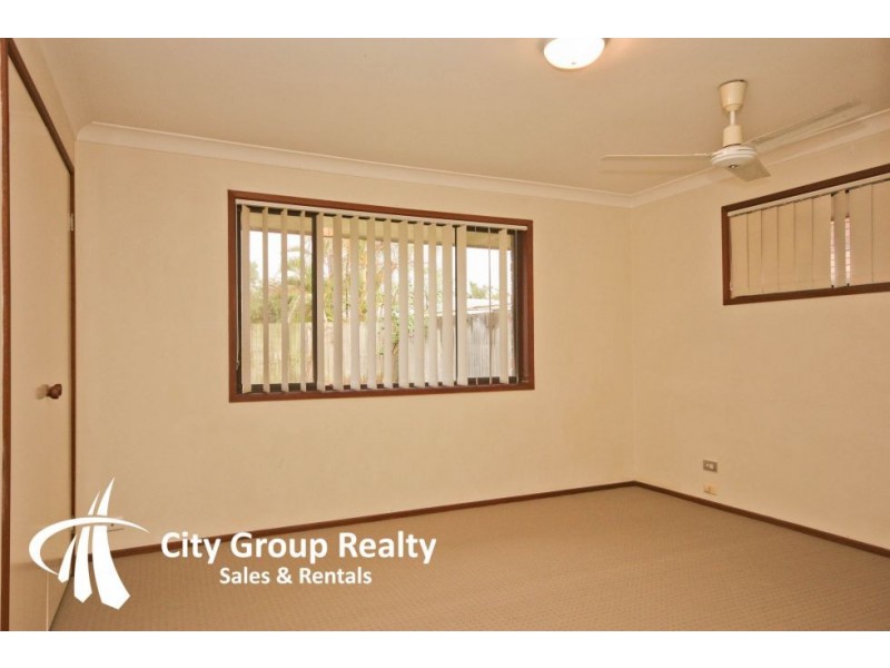 18 Redleaf Court, Burleigh Waters QLD 4220