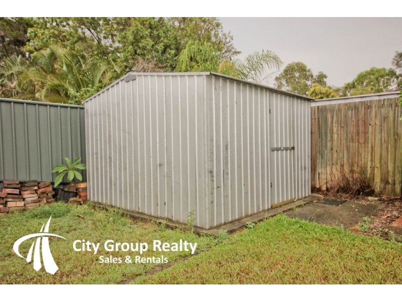 18 Redleaf Court, Burleigh Waters QLD 4220