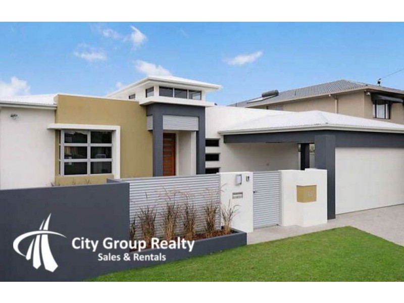 Broadbeach Waters QLD 4218