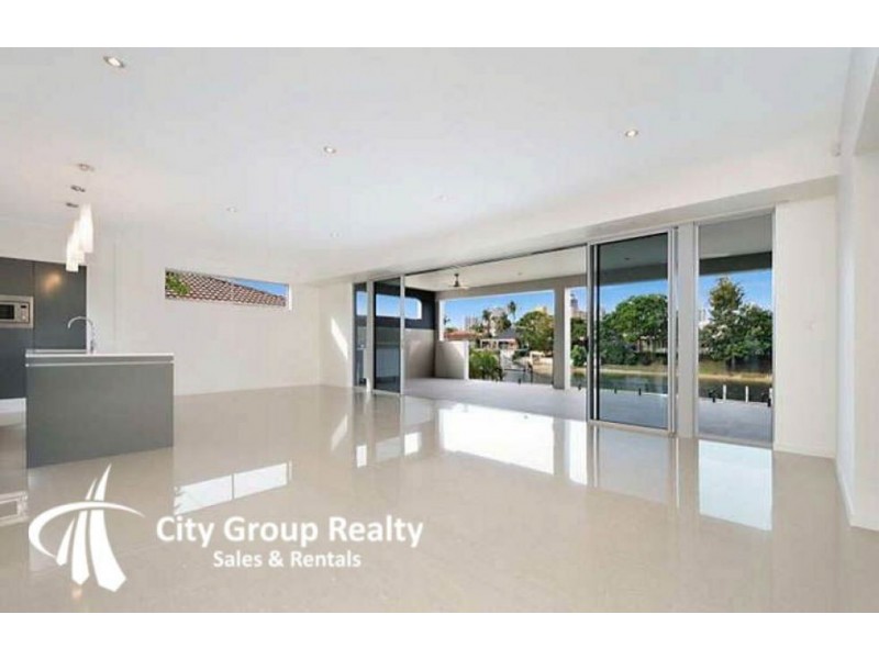 Broadbeach Waters QLD 4218