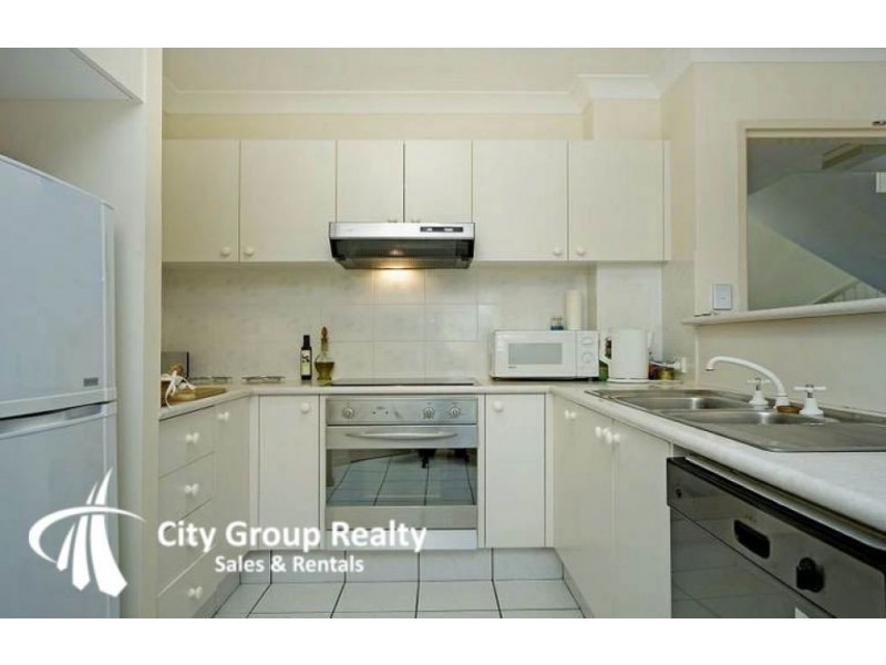 Paradise Point QLD 4216