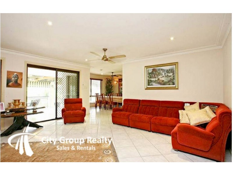 12 Argyle Cres, Sorrento QLD 4217