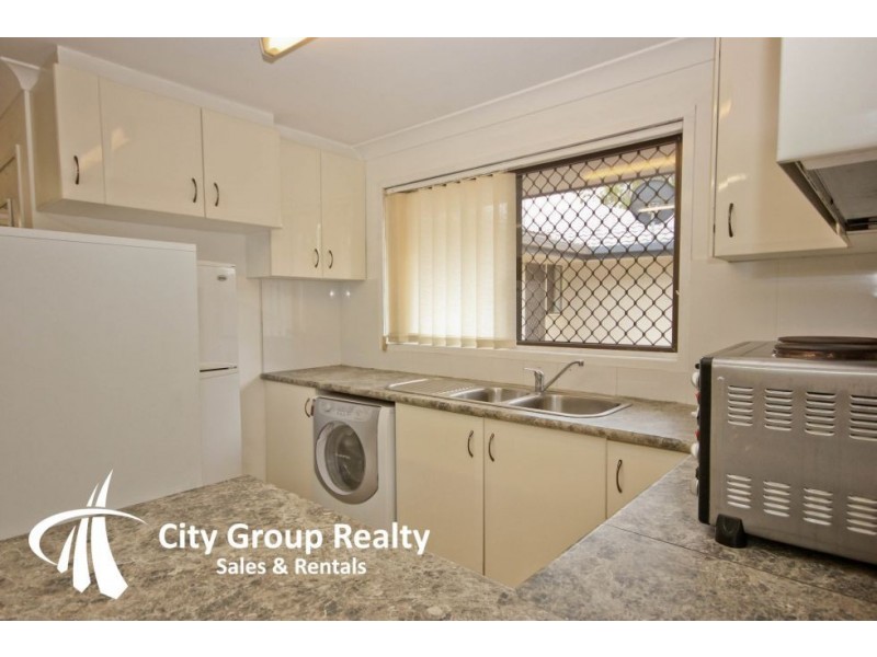 7 Brampton Court, Mermaid Waters QLD 4218