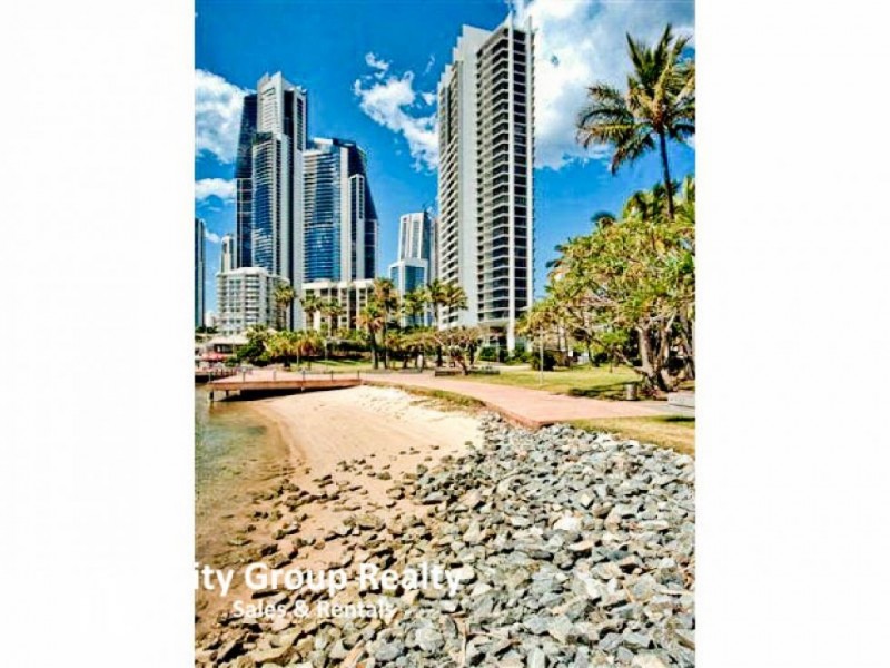 4 Wahroonga Street, Surfers Paradise QLD 4217
