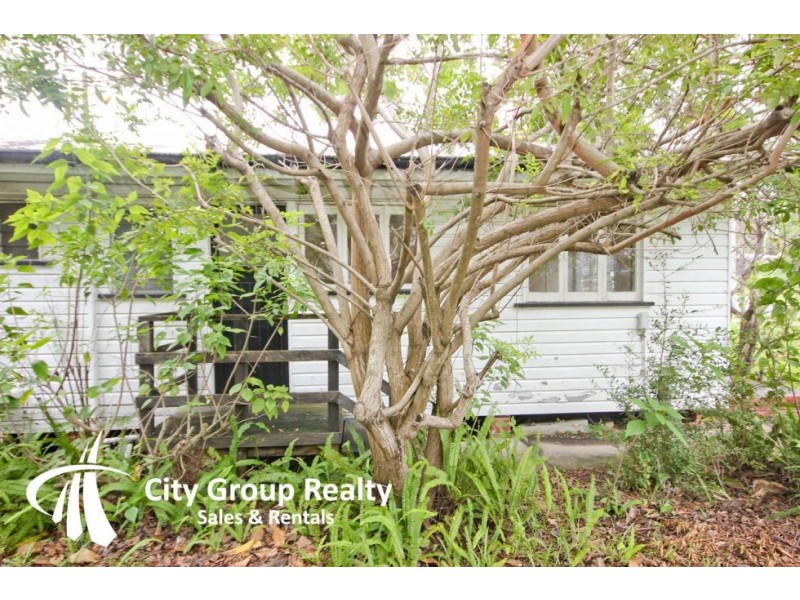 1/82 Eugaree Street, Southport QLD 4215