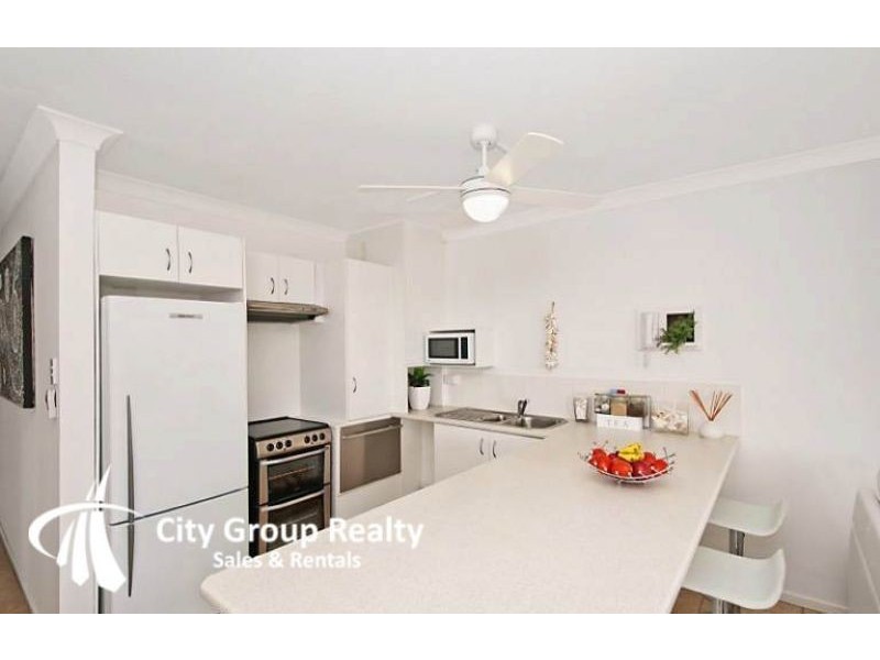 2 Federation Avenue, Broadbeach QLD 4218