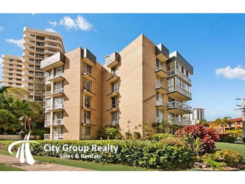 2 Federation Avenue, Broadbeach QLD 4218