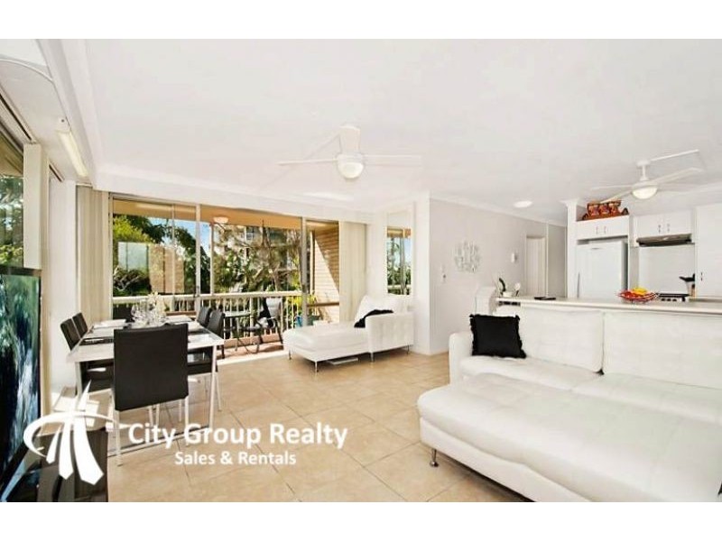 2 Federation Avenue, Broadbeach QLD 4218