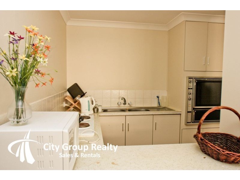 26 Aubrey Street, Surfers Paradise QLD 4217