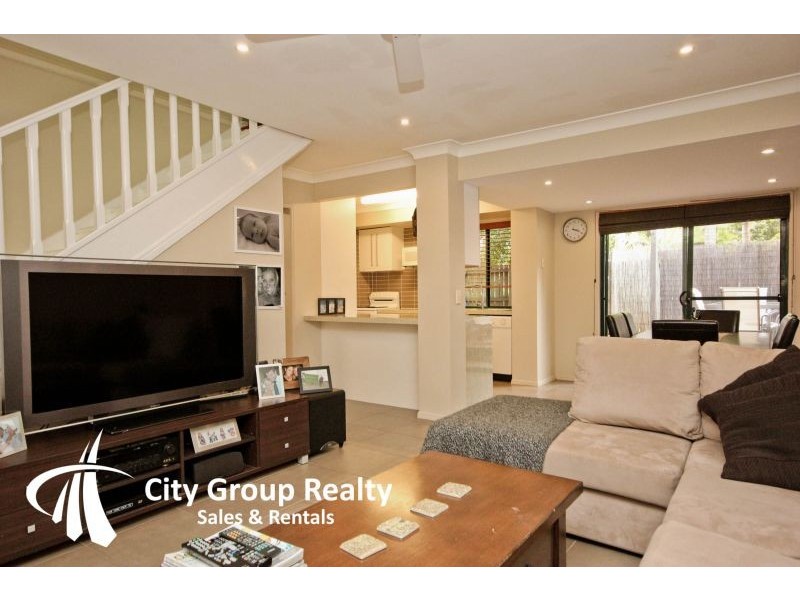1 Karri Court, Burleigh Heads QLD 4220