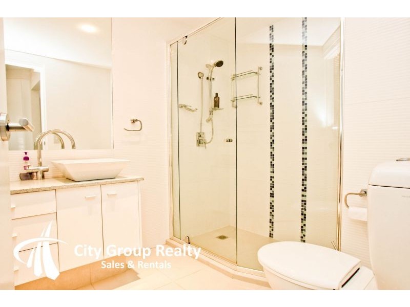 192 Ferny Avenue, Surfers Paradise QLD 4217