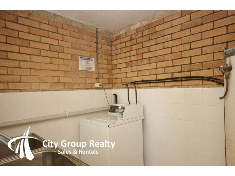 4/1947 Gold Coast Hwy, Burleigh Heads QLD 4220