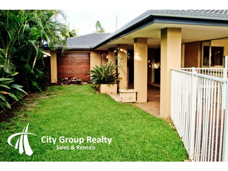 Broadbeach Waters QLD 4218