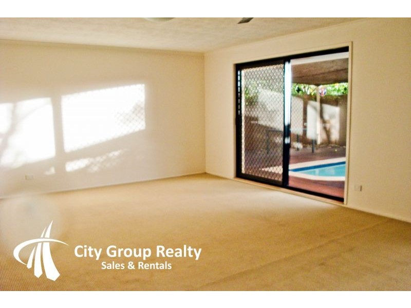 Broadbeach Waters QLD 4218