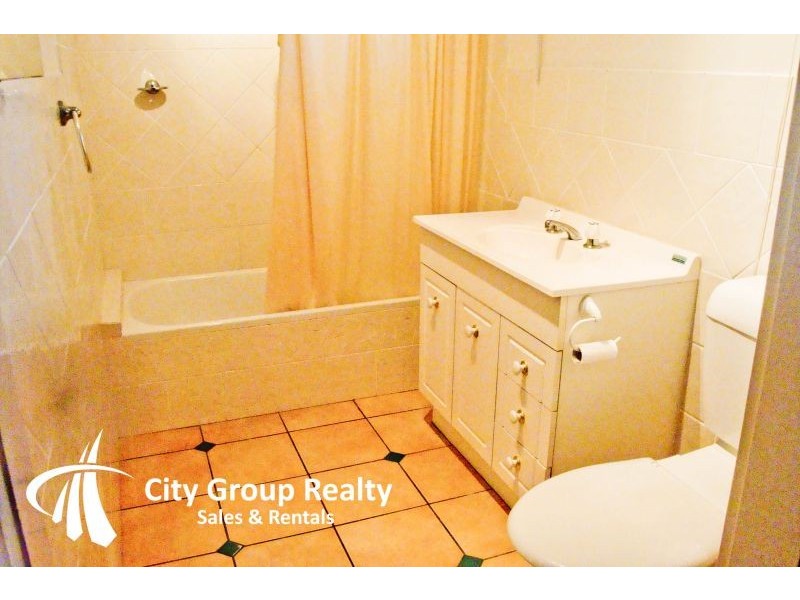 Broadbeach Waters QLD 4218