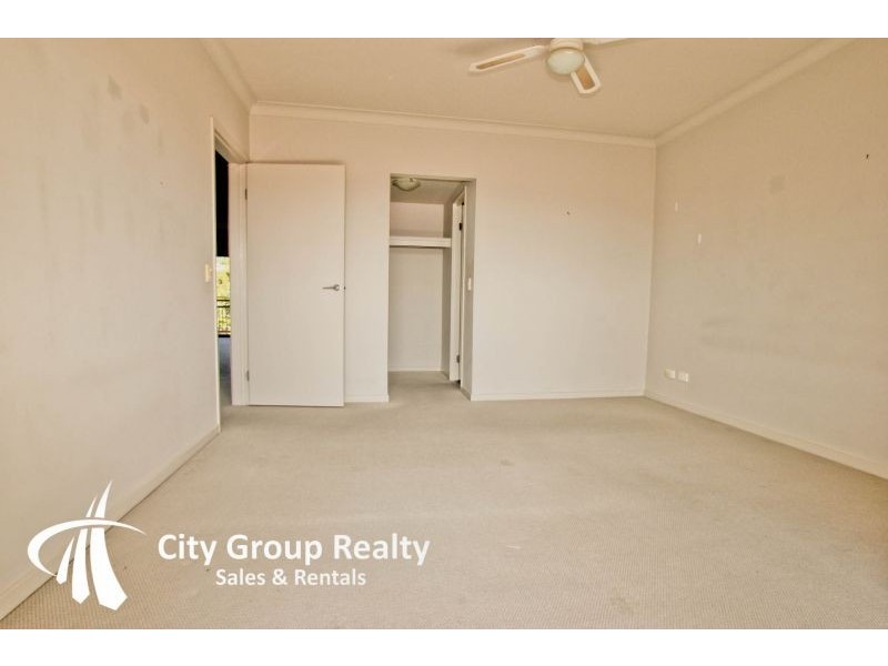 2 Geraldton Drive, Varsity Lakes QLD 4227
