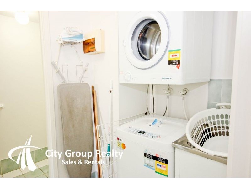 158/10 Alexandra Avenue, Broadbeach QLD 4218